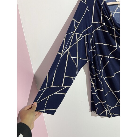 Susan Graver Top 2X Blue Geometric Liquid Knit Cocktail Office Artsy Brunch - Picture 5 of 9